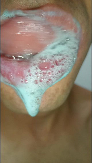 Colorful tongue, hard saliva, six pack, in the gym I almost got caught, hot fitness, long tongue thumbnail