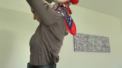 Afternoon Headscarf Try-on, Lady Victoria Valente