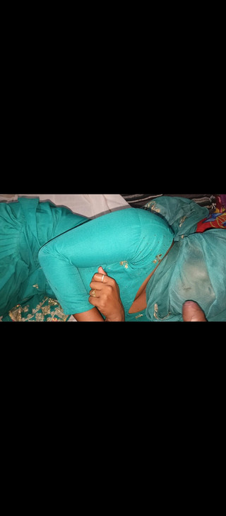 Deshi wife cheating with friends husband sex video porn video