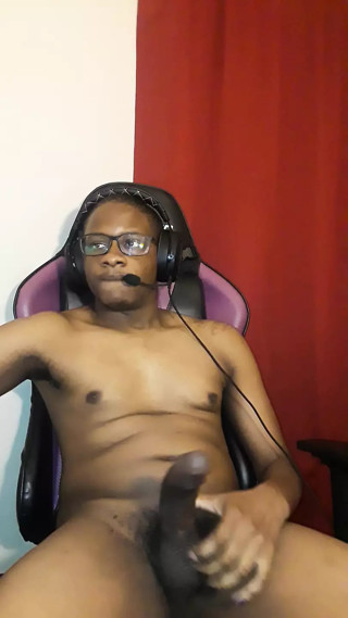short showoff bate