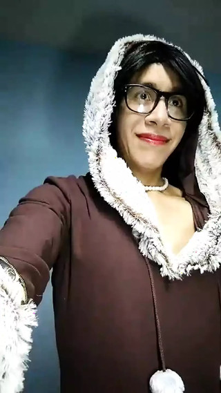 Joselynne CD Cosplay Xmas Web thumbnail