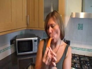 sexy milf with vedg 1