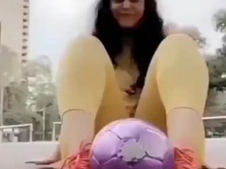 Gurl with big butt gets fucked