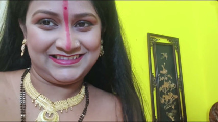 Sexy bhabhi ke room me jaake piche se pakad ke chod diya