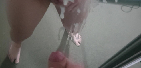 Big cumshot on mirror