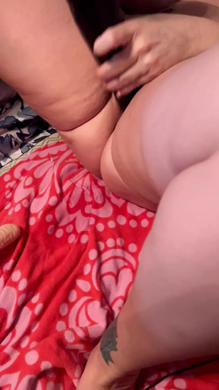 Huge dildo makes me squirt