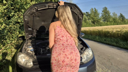 Stranger Caught Big Ass Girl With Car Breakdown And Helping Fix It For Deep Anal Sex