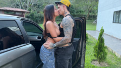 I cum inside her pussy after interviewing her in the car