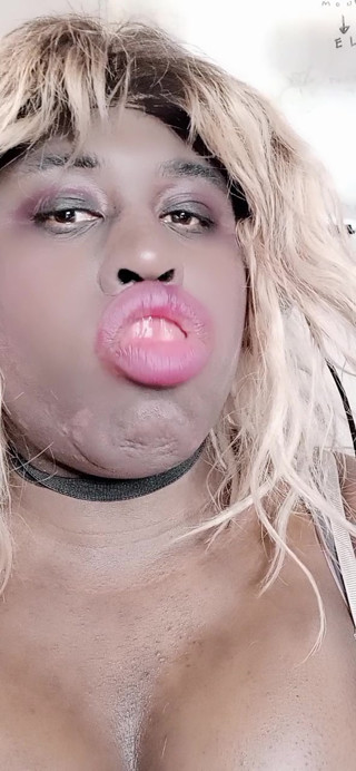 Anoniema Rose - A very hot blond slut 2