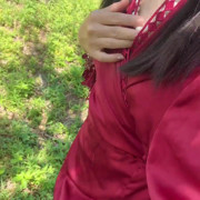 Walk to Gardens Then Pee