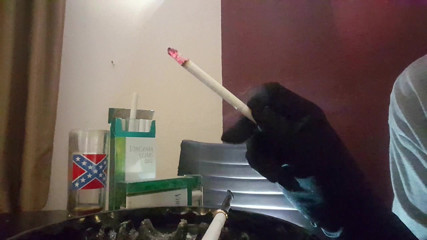 MY DIRTY ASHTRAY VS120 &amp; HOLDER SMOKING WITH GLOVES thumbnail