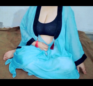 The girl who wants to have sex should come to the inbox and the girl who wants to save this aunty should also come to the inbox.