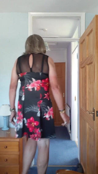Kazzie in the bedroom