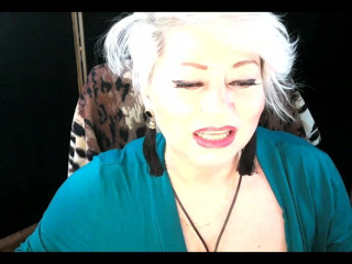 Mature Russian blonde passionately cums in a private show...
