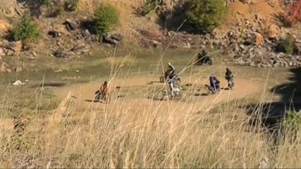 Sunbathing teen screwed by a mature man in the country side