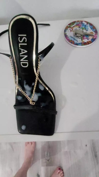 Cum on heels