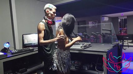 Naughty milf gave hot to the brand new DJ
