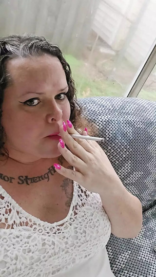 Smoking Tranny Bride thumbnail