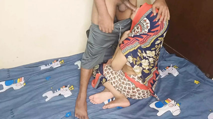 So rhi Maid Ko Chut Chatkar Jagaya Fir Jabrdasti Pel Diya