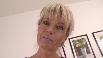 Slutty blonde MILF lays back to get her muff slammed
