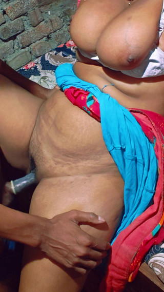 Indian village desi bhabhi sex video, desi bhabhi sex viral mms