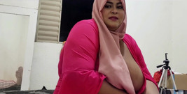 Arab Half-stepsister Enters the Room and Has Sex with Him.