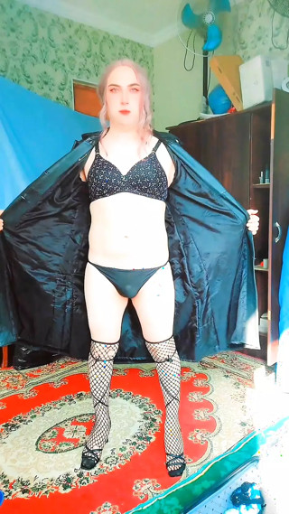 American College Shemale Secretly Transforming Into Girl In Her Private Room After School Hiding From Classmates Her Butt