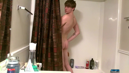 Jerking off with Tyler in the Shower