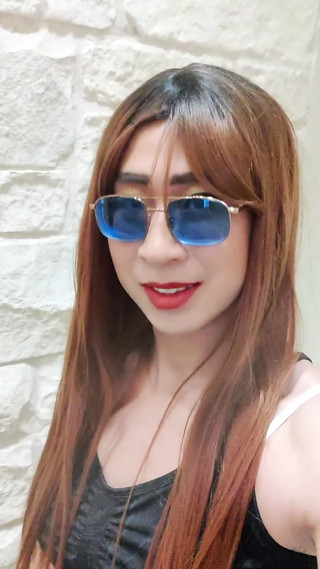 Sissy slut Bess walks outside her condo bottomless and nearly gets caught
