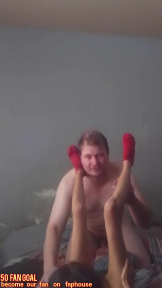 Old Man Eating 18 Year Old Petite Teen&#039,s Pussy and Gets Handjob