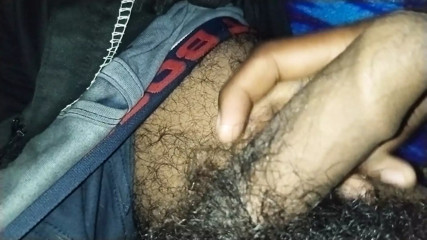 Jordiweek jungle me jake apne lund ko oil ke saath most socks lete hue massage kar raha hai aur lond ko saffi smooth massage kar ke lund ko strong