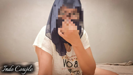 Abang tiriku yang lagi capek ngajak dia ngentot (kakak tiri dan abang tiri Hot sex couple