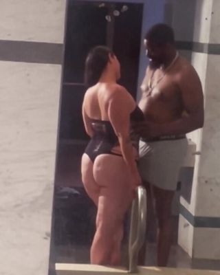 Broke in the Club to Get Fucked in a Jacuzzi Finished on the Sink