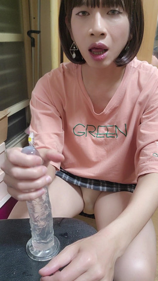 Shemale Ting Xuan blowjob dildo.