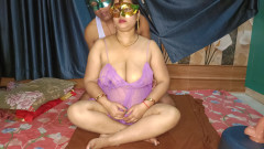 Pooja Bhabhi Squrit with Vibrator and Dildo