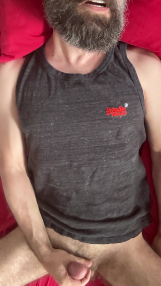 Another huge cumshot after waking up