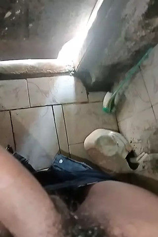 Indian desi land khada h