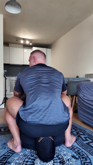 Trampling &amp; Muscle Body Worship