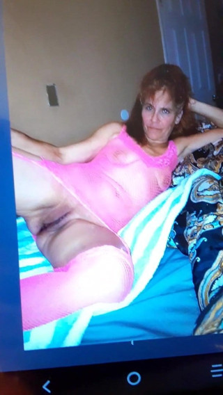 Hot WIFE.