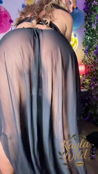 Arabian Princess Masturbates for Her King – Kayla Wild