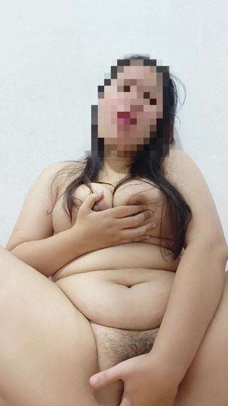 A very troublesome neighbor seduces someone's husband