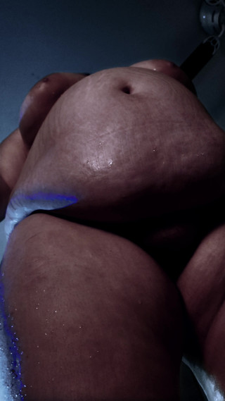 ssbbw giantess shyskiesxx